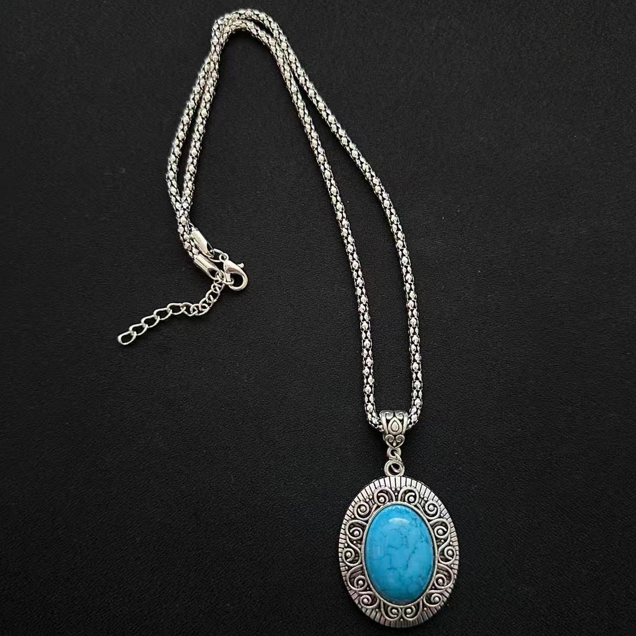 Himalayan Oval Turquoise Pendant Necklace